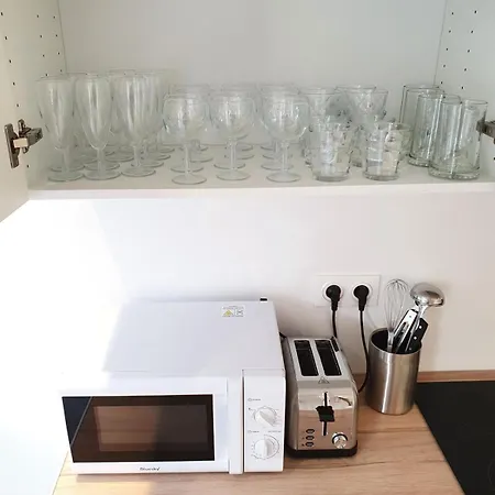 La 34 Tiny House With Sunny Terrace 度假居 芒通