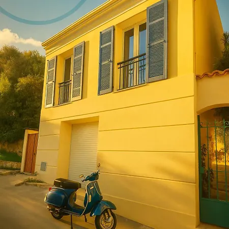 La 34 Tiny House With Sunny Terrace