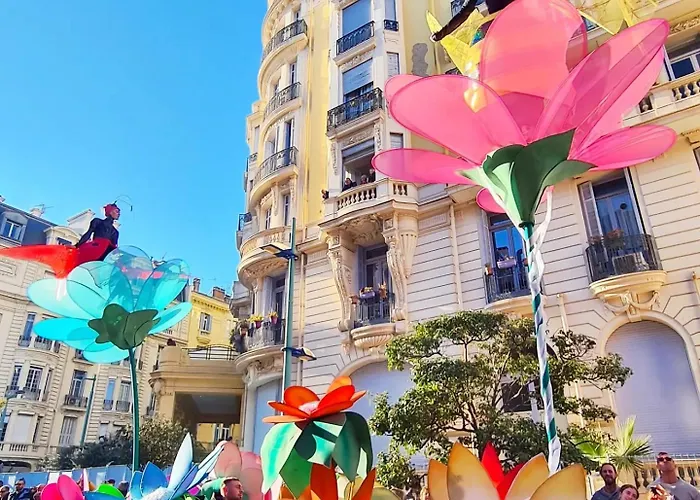 La 34 Tiny House With Sunny Terrace Casa de Férias