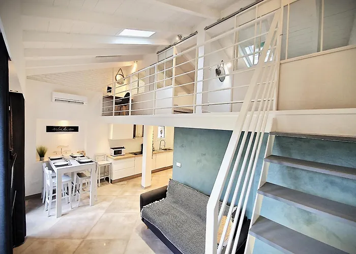 La 34 Tiny House With Sunny Terrace Menton