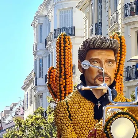 La 34 Tiny House With Sunny Terrace Hébergement de vacances Menton