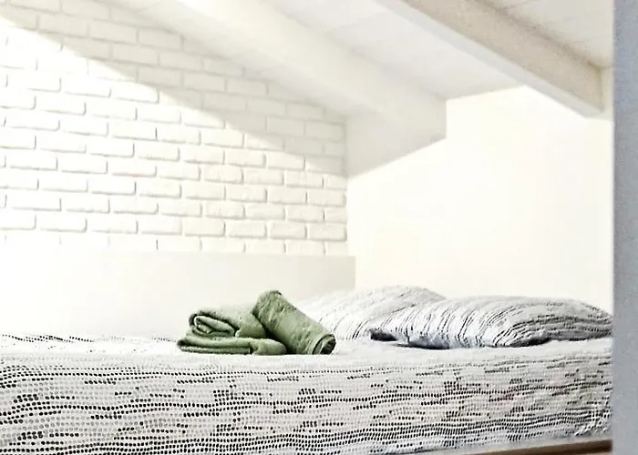 La 34 Tiny House With Sunny Terrace *