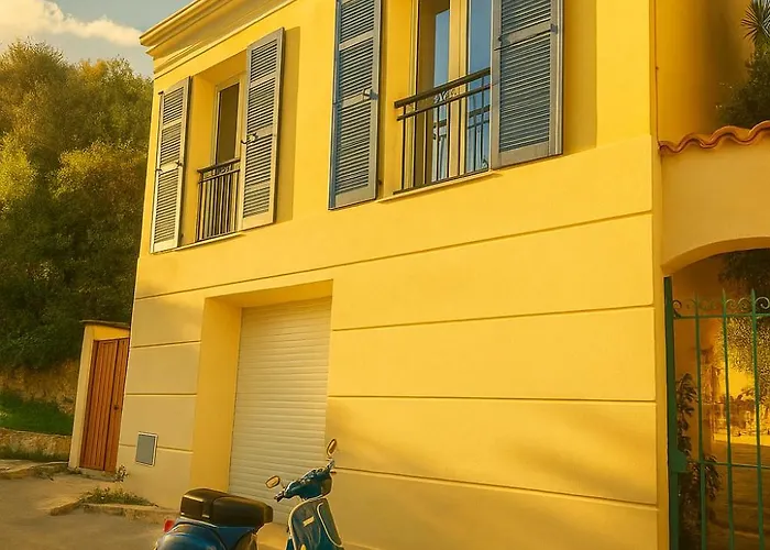 La 34 Tiny House With Sunny Terrace